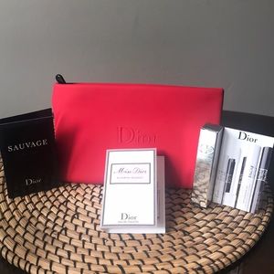 DIOR mini pouch (brand new) with sample